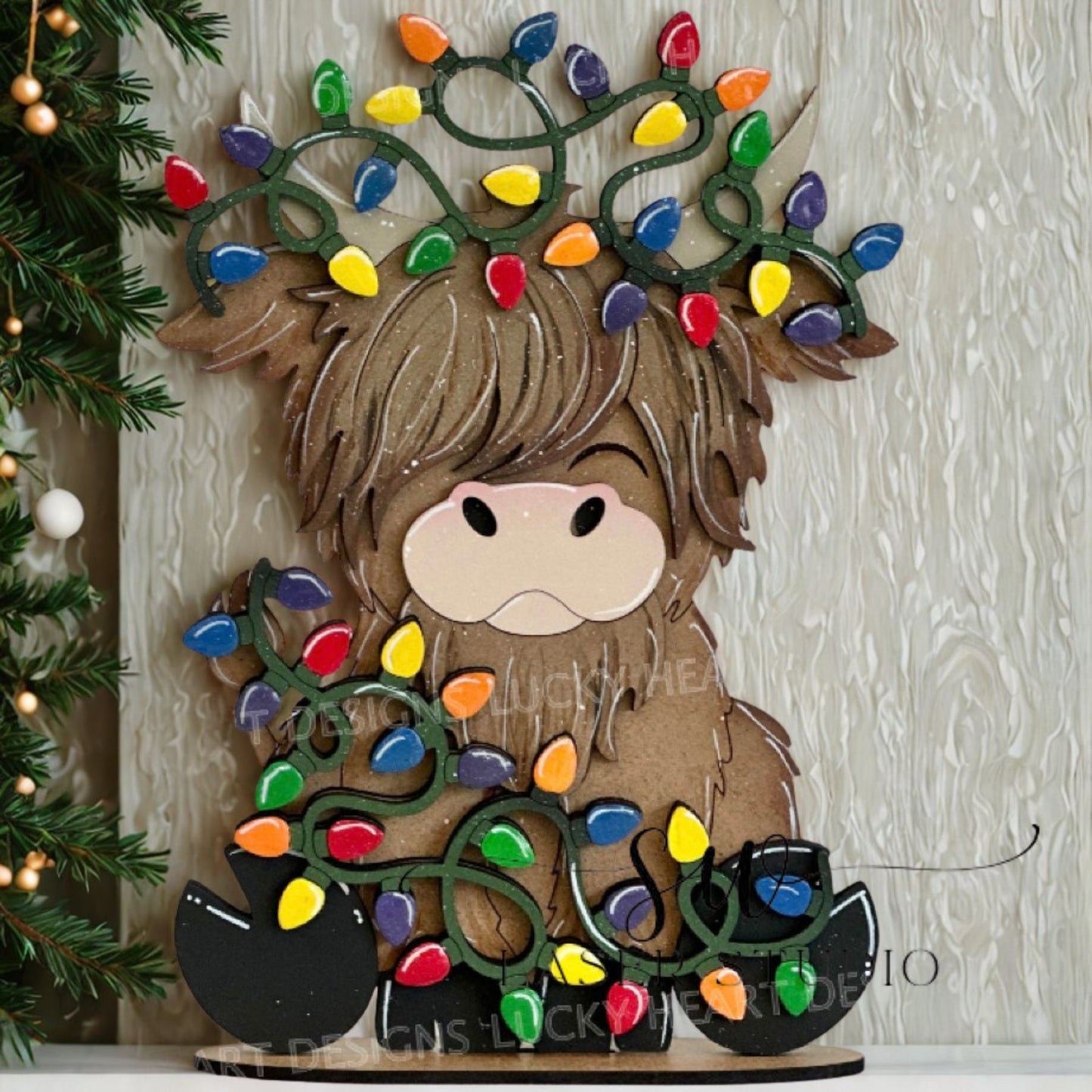 0060 - Freestanding Highland Christmas Cow