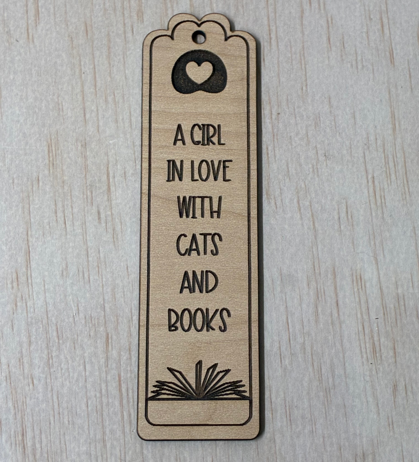 BOOKMARK - Cats & Books